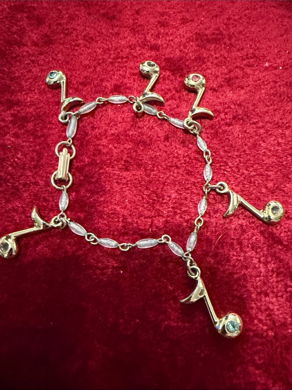 Vintage Gold-Tone Musical Note Charm Bracelet wColored Stones 7” good condition